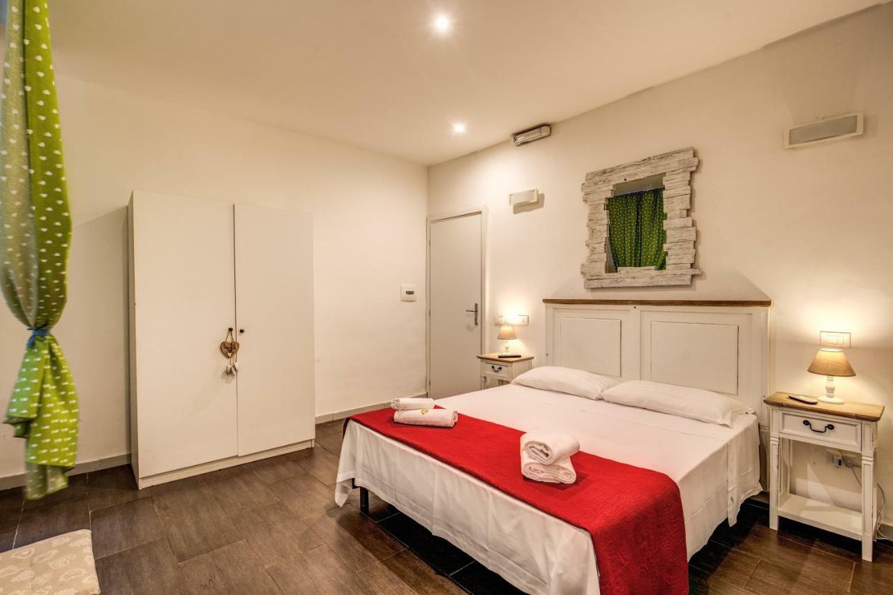 Guest House O Affittacamere La Civetta Di Trastevere B Rzym Zewnętrze zdjęcie