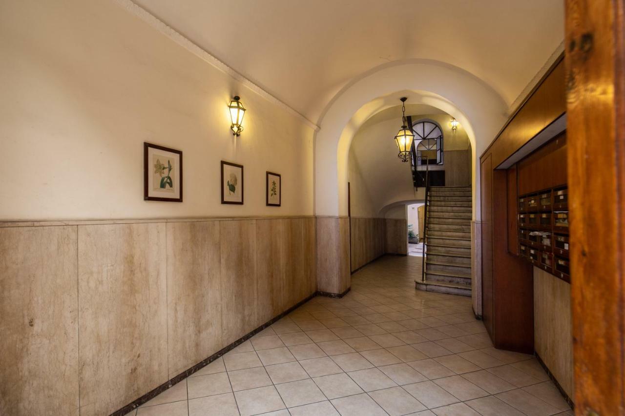 Guest House O Affittacamere La Civetta Di Trastevere B Rzym Zewnętrze zdjęcie