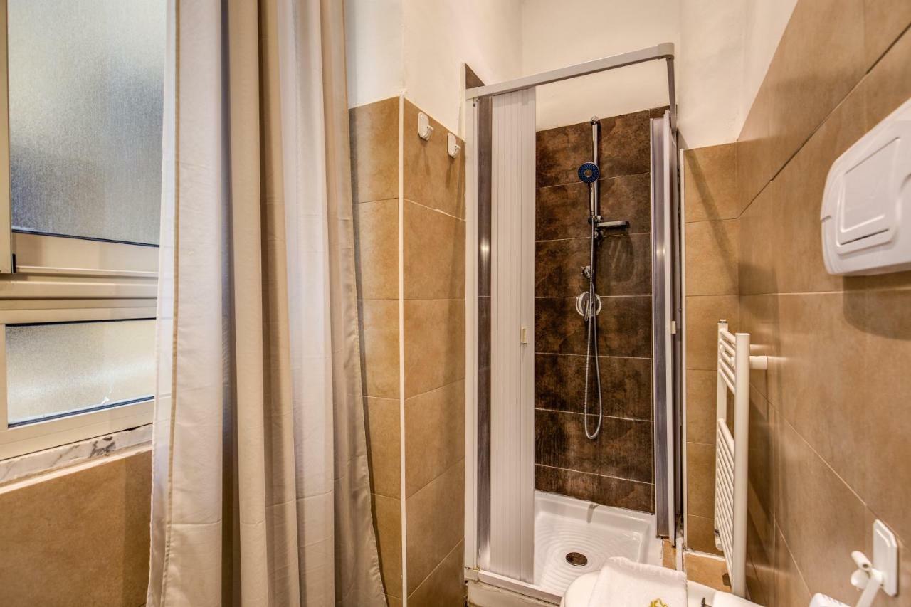 Guest House O Affittacamere La Civetta Di Trastevere B Rzym Zewnętrze zdjęcie