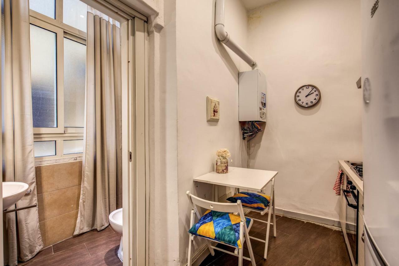 Guest House O Affittacamere La Civetta Di Trastevere B Rzym Zewnętrze zdjęcie