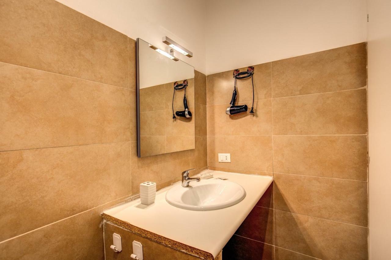 Guest House O Affittacamere La Civetta Di Trastevere B Rzym Zewnętrze zdjęcie